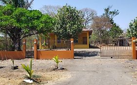 Cabanas Playa Guanico Guest House